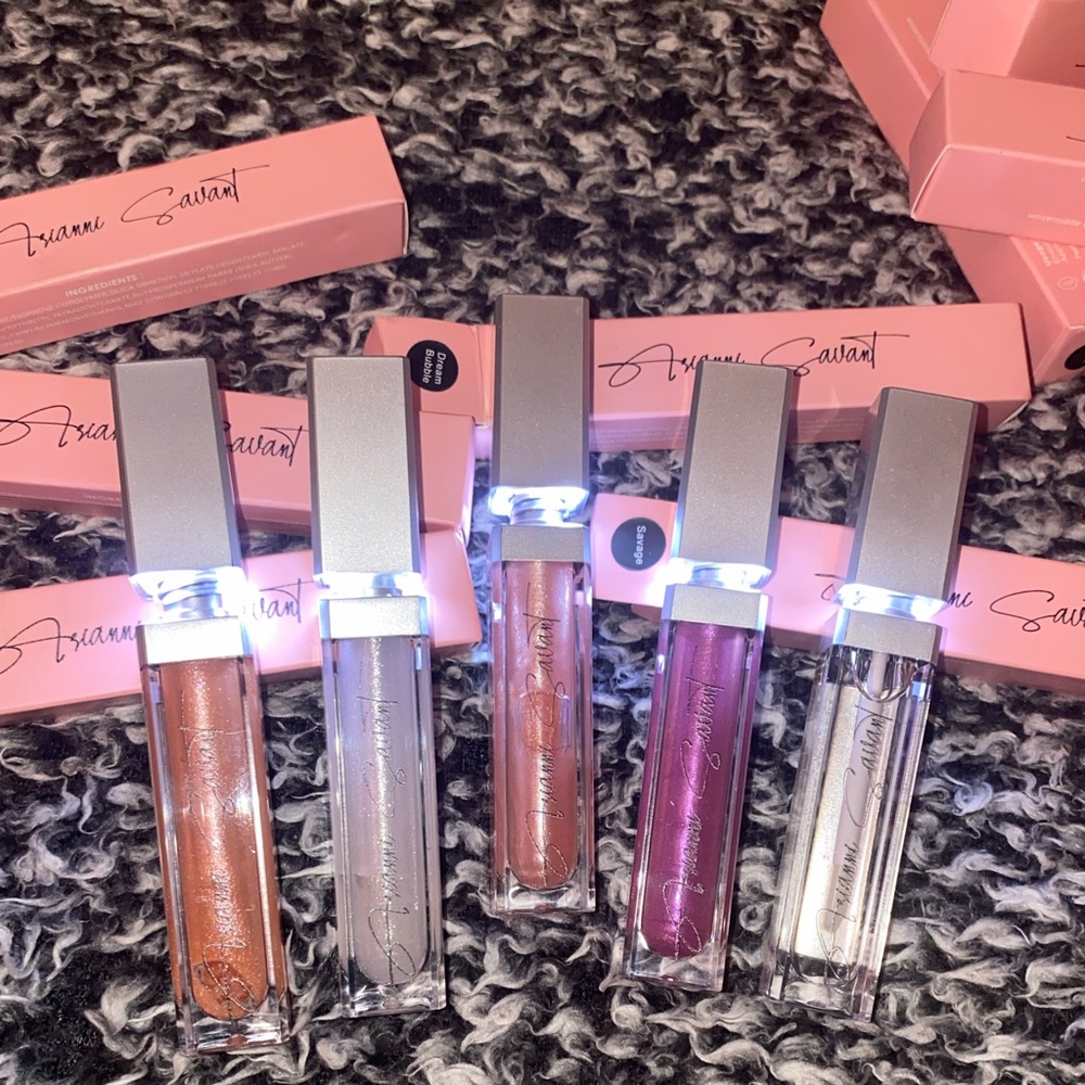( 4 ) Lipgloss W/LED light and mirror